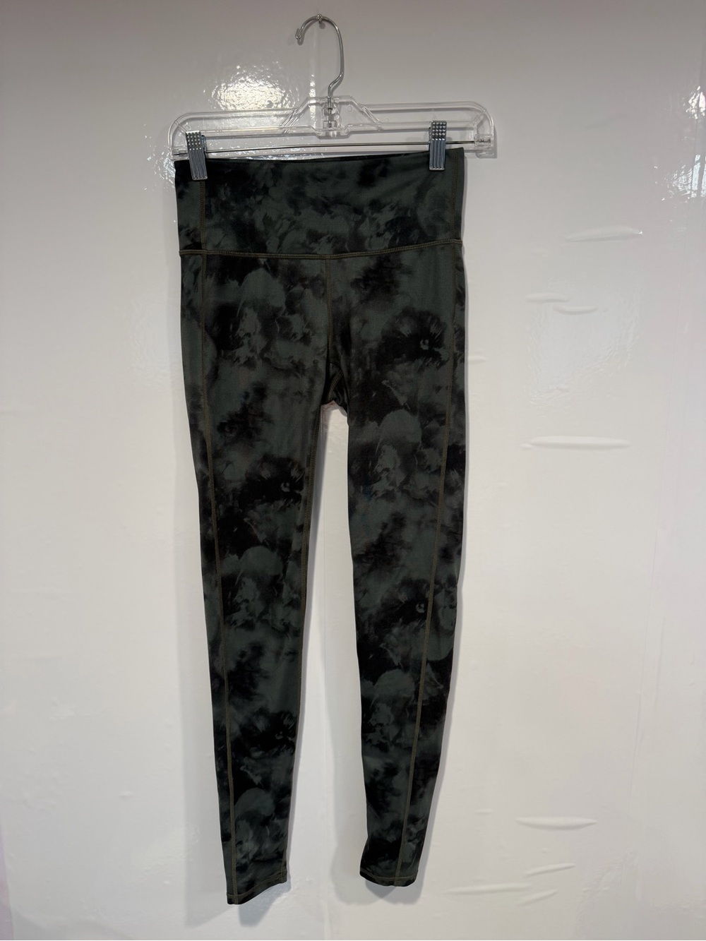Athleta Black Tie-Dye Active Leggings